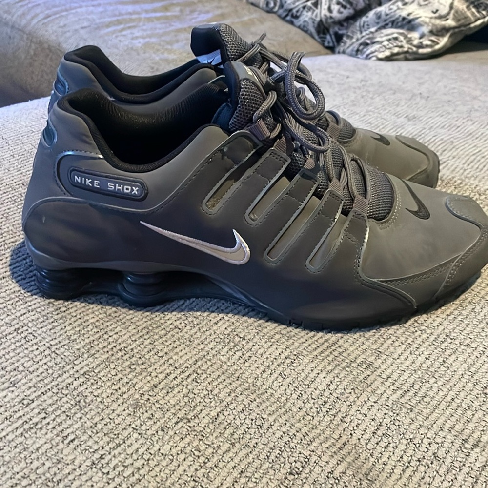 Men Nike Shox
